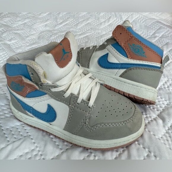 Nike Jordan 1 Toddler Preschooler High Top Stylish Basketball Sneakers Euro 27 - Picture 8 of 11